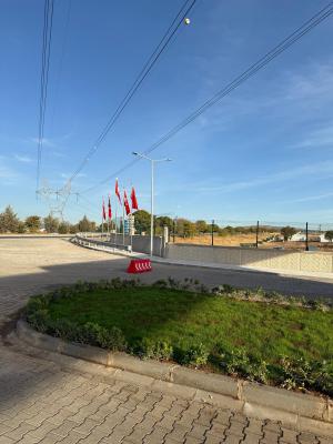 Kahramanmaraş Tomsuklu OSB’de Yeşil Dönüşüm Başladı: Peyzaj Çalışmalarıyla Sürdürülebilir Bir Çevre Hedefleniyor